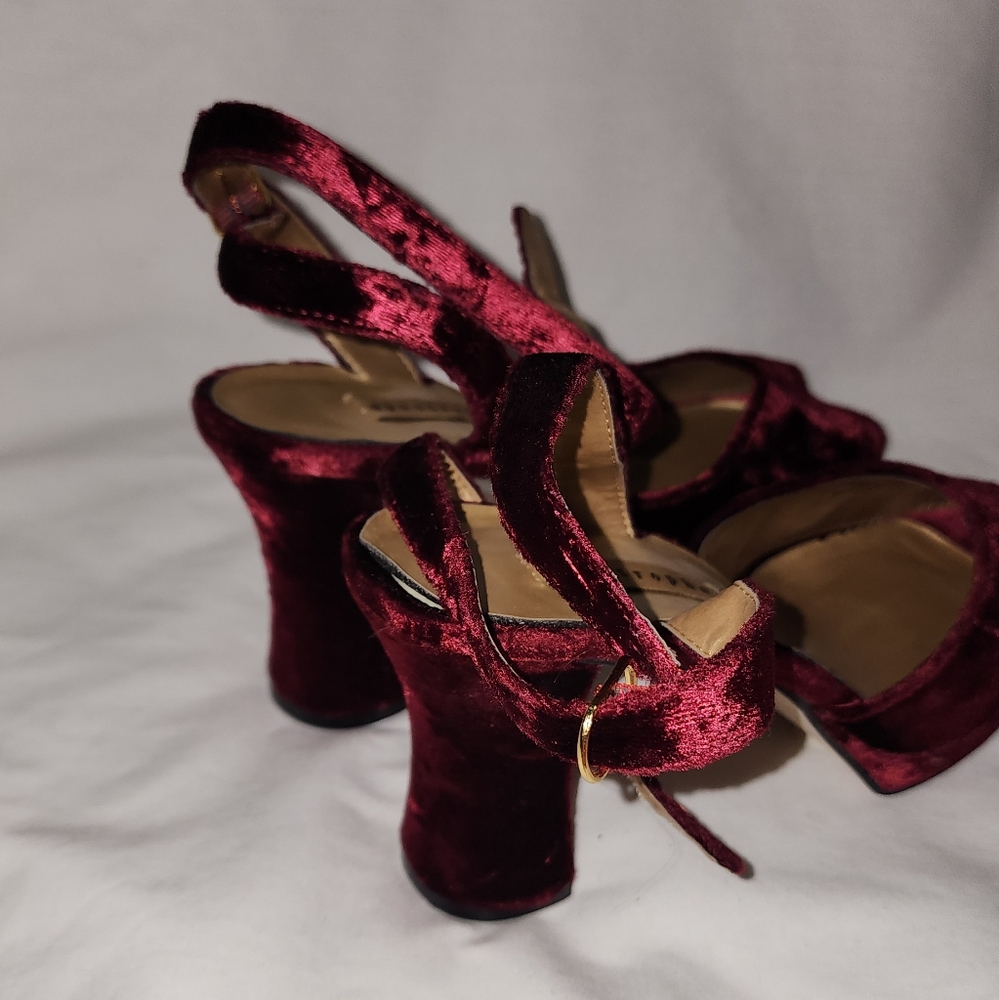 Apostrophe Women's Burgundy Velvet Heels - Picture 2 of 3